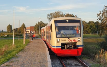 Die Biberbahn nach Radolfzell am Haltepunkt Sauldorf