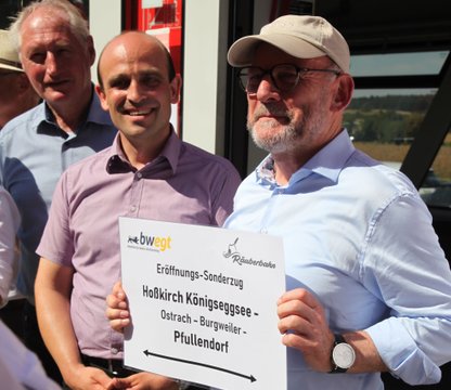 Verkehrsminister Hermann weiht den neuen Haltepunkt Hoßkirch ein